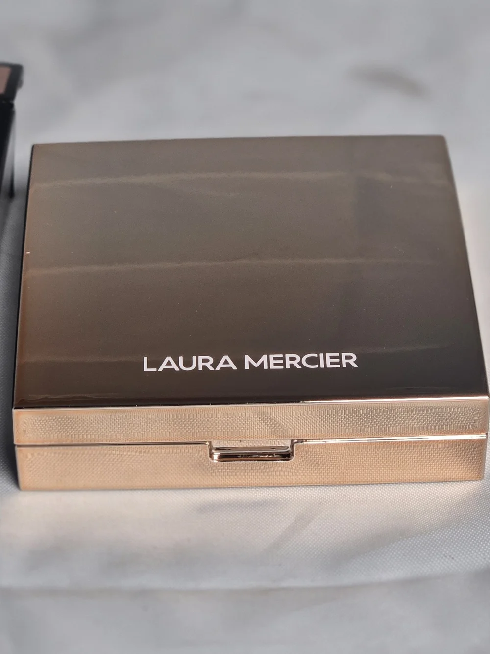 Laura Mercier All That Sparkles Blush Compact in Rose Gold